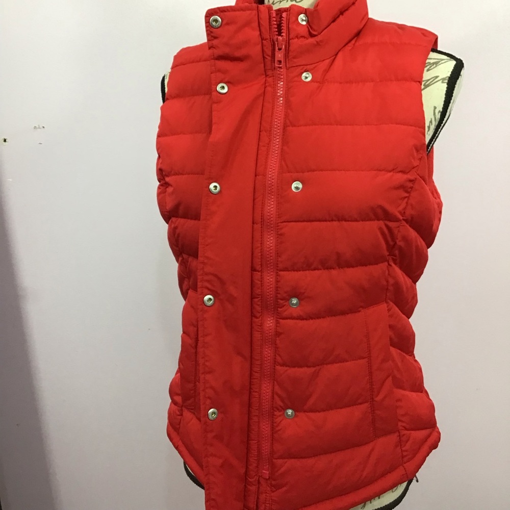 Gap red puffer vest